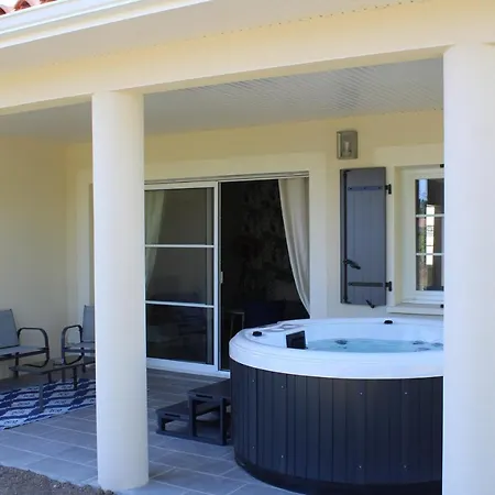 Gite Rose, Sejour Detente Et Bien Etre En Famille Avec Jacuzzi Fontenay-le-Comte Exterior foto